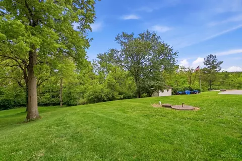 Exterior - 6331 Starridge Ct, Cincinnati, OH 45248 photo 2 of 5
