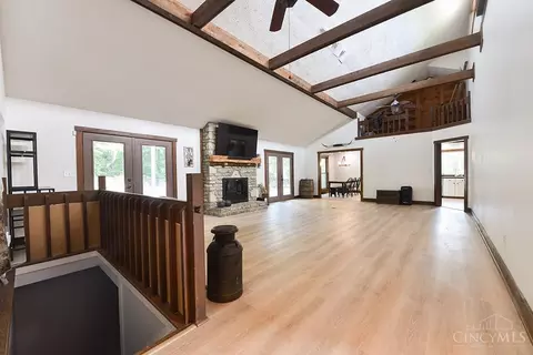 Living - 2713 Christopher Dr, Batavia, OH 45103 photo 5 of 7