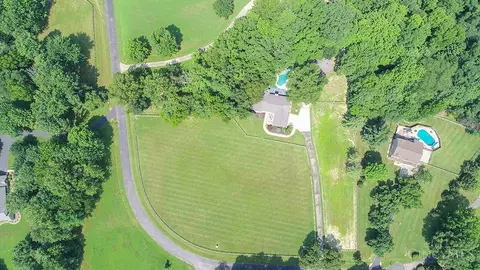 View/Area - 2713 Christopher Dr, Batavia, OH 45103 photo 3 of 7