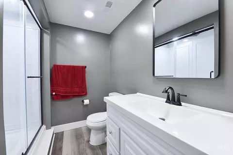 Bath - 2713 Christopher Dr, Batavia, OH 45103 photo 3 of 3