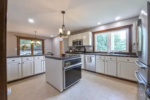 Kitchen - 2713 Christopher Dr, Batavia, OH 45103 photo 1 of 2