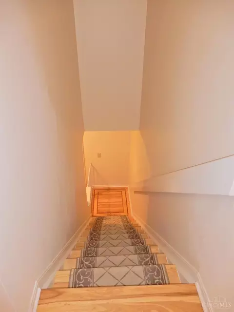 Entry Way - 4657 Cardinal Dr, Cincinnati, OH 45244 photo 1 of 2