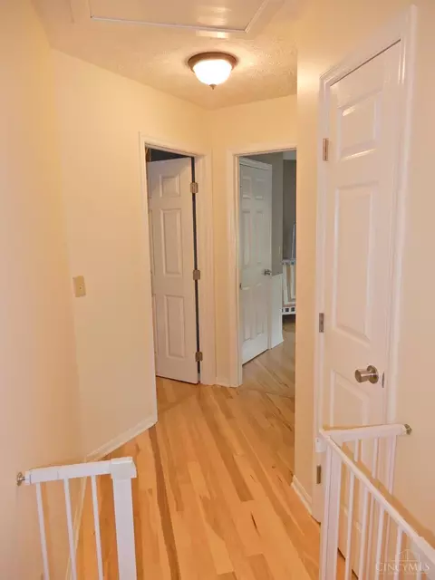 Entry Way - 4657 Cardinal Dr, Cincinnati, OH 45244 photo 2 of 2