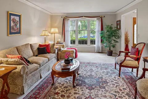 Living - 7976 Ashley View Dr, Cincinnati, OH 45227 photo 2 of 3
