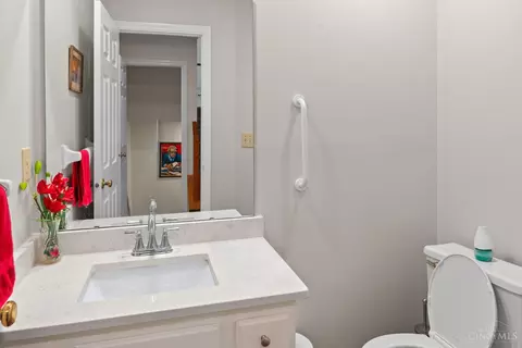 Bath - 7976 Ashley View Dr, Cincinnati, OH 45227 photo 1 of 3