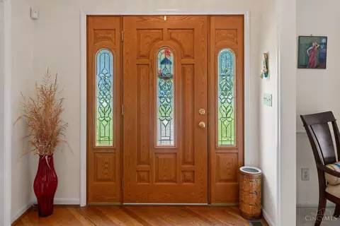 Entry Way - 7976 Ashley View Dr, Cincinnati, OH 45227 photo 2 of 5