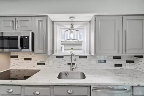 Kitchen - 7026 Britton Ave, Cincinnati, OH 45227 photo 3 of 5