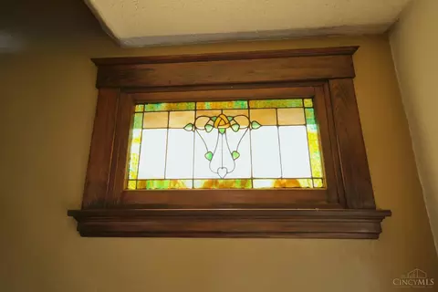 Entry Way - 4775 Dale Ave, Cincinnati, OH 45238 photo 1 of 1