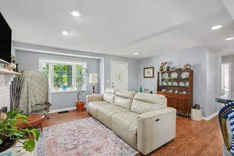 Living - 558 State Rd, Cleves, OH 45002 photo 1 of 3