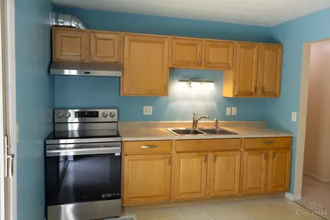 Kitchen - 12162 Cedarbreaks Ln, Cincinnati, OH 45249 photo 1 of 1
