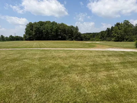 Exterior - 2440 Moler Rd, Goshen, OH 45122 photo 7 of 8