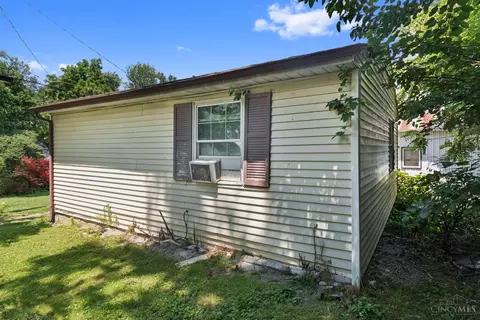 Exterior - 404 Water St, Georgetown, OH 45121 photo 4 of 5