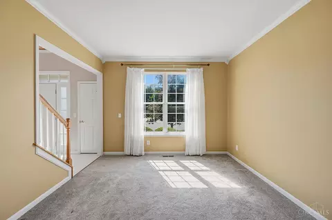 Living - 2292 Endovalley Dr, Cincinnati, OH 45244 photo 2 of 9