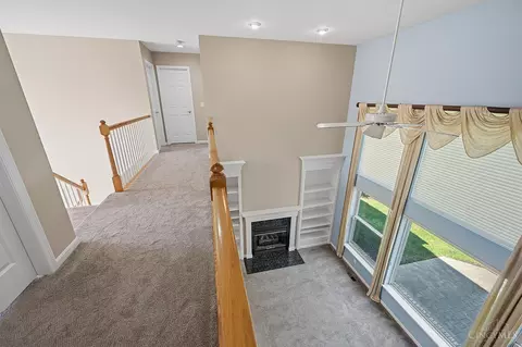 Entry Way - 2292 Endovalley Dr, Cincinnati, OH 45244 photo 8 of 12