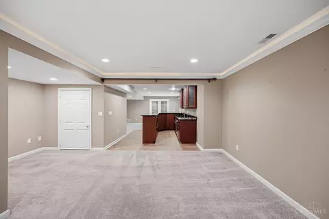 Living - 2292 Endovalley Dr, Cincinnati, OH 45244 photo 9 of 9