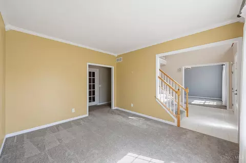 Living - 2292 Endovalley Dr, Cincinnati, OH 45244 photo 1 of 9