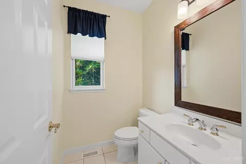 Bath - 2292 Endovalley Dr, Cincinnati, OH 45244 photo 1 of 9