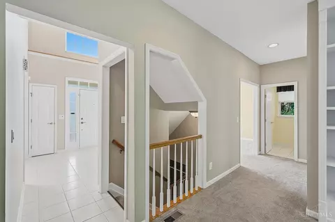 Entry Way - 2292 Endovalley Dr, Cincinnati, OH 45244 photo 10 of 12