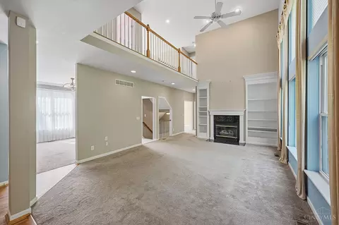 Living - 2292 Endovalley Dr, Cincinnati, OH 45244 photo 7 of 9