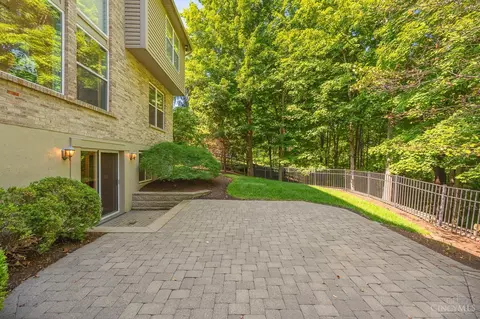 Exterior - 2292 Endovalley Dr, Cincinnati, OH 45244 photo 10 of 15