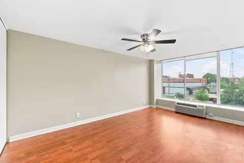 Living - 810 Matson Pl, Cincinnati, OH 45204 photo 2 of 5
