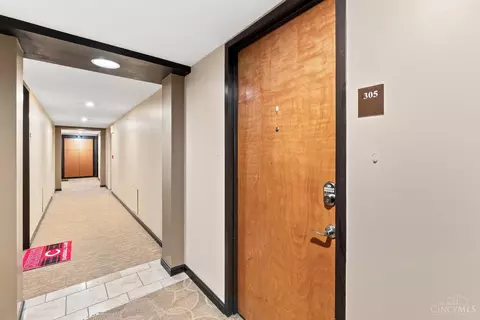 Entry Way - 810 Matson Pl, Cincinnati, OH 45204 photo 2 of 2