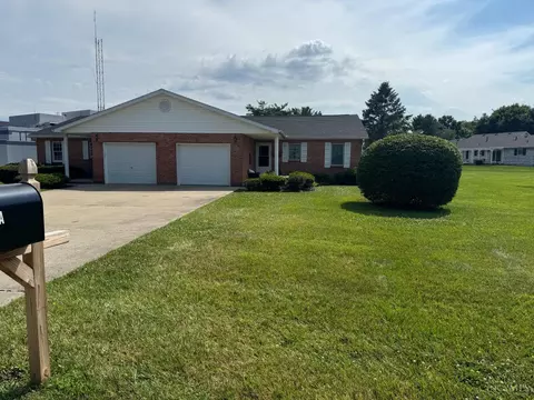 112 Erin Ct, Hillsboro, OH 45133