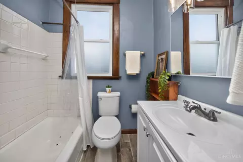 Bath - 3677 Herbert Ave, Cheviot, OH 45211 photo 1 of 5