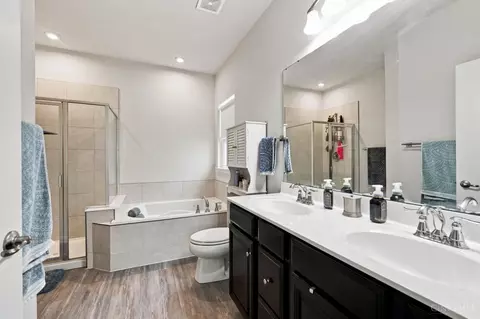 Bath - 2794 Aristides Ct, Morrow, OH 45152 photo 2 of 5