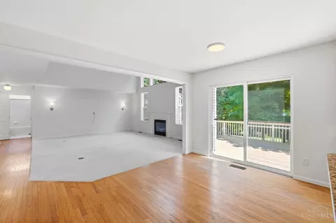 Living - 797 Dorgene Ln, Cincinnati, OH 45244 photo 5 of 7