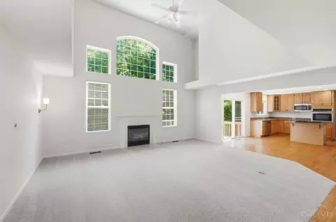 Living - 797 Dorgene Ln, Cincinnati, OH 45244 photo 2 of 7