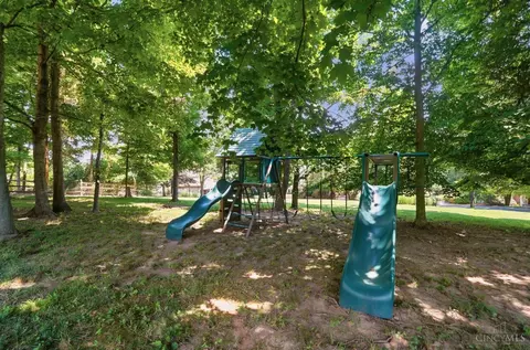 Exterior - 797 Dorgene Ln, Cincinnati, OH 45244 photo 8 of 12
