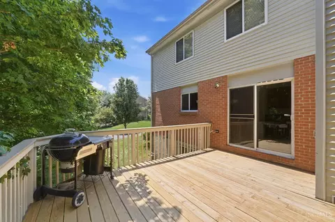 Exterior - 797 Dorgene Ln, Cincinnati, OH 45244 photo 4 of 12