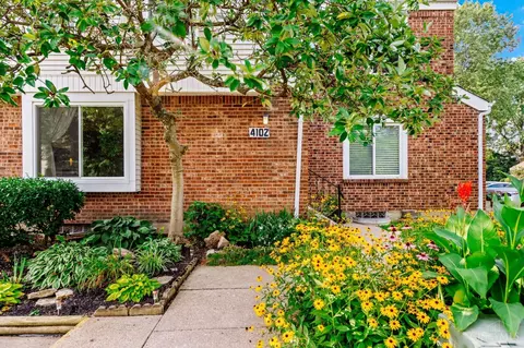 Exterior - 4102 Independence Dr, Cincinnati, OH 45255 photo 1 of 8