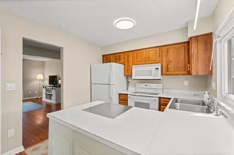 Kitchen - 4102 Independence Dr, Cincinnati, OH 45255 photo 6 of 6
