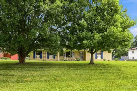 8488 Bluebird Dr, West Chester, OH 45069