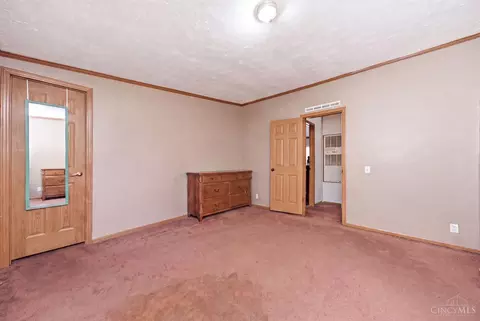 Bedroom - 6463 Hunt Rd, Blanchester, OH 45107 photo 6 of 9