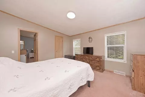 Bedroom - 6463 Hunt Rd, Blanchester, OH 45107 photo 1 of 9