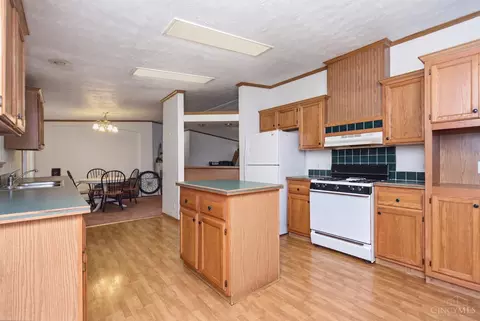 Kitchen - 6463 Hunt Rd, Blanchester, OH 45107 photo 2 of 3