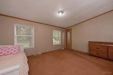 Bedroom - 6463 Hunt Rd, Blanchester, OH 45107 photo 7 of 9