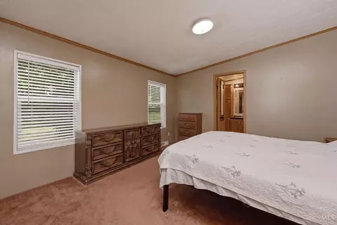 Bedroom - 6463 Hunt Rd, Blanchester, OH 45107 photo 3 of 9