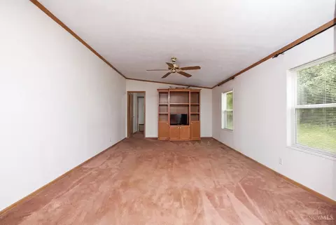 Living - 6463 Hunt Rd, Blanchester, OH 45107 photo 4 of 5
