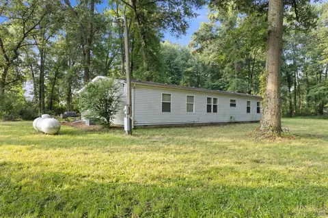Exterior - 6463 Hunt Rd, Blanchester, OH 45107 photo 2 of 3