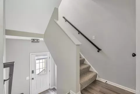 Entry Way - 6509 Silverfox Dr, Cincinnati, OH 45230 photo 4 of 4