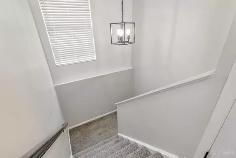 Entry Way - 6509 Silverfox Dr, Cincinnati, OH 45230 photo 2 of 4