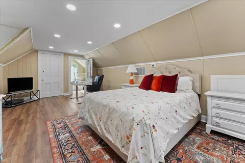 Bedroom - 3940 Red Bud Ave, Cincinnati, OH 45229 photo 6 of 6