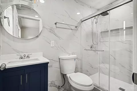 Bath - 12175 Snider Rd, Cincinnati, OH 45249 photo 1 of 7