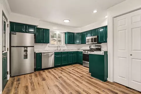 Kitchen - 12175 Snider Rd, Cincinnati, OH 45249 photo 1 of 2