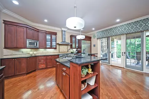 Kitchen - 4793 Braid Ln, Mason, OH 45040 photo 6 of 9