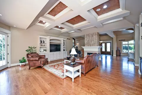 Living - 4793 Braid Ln, Mason, OH 45040 photo 3 of 7
